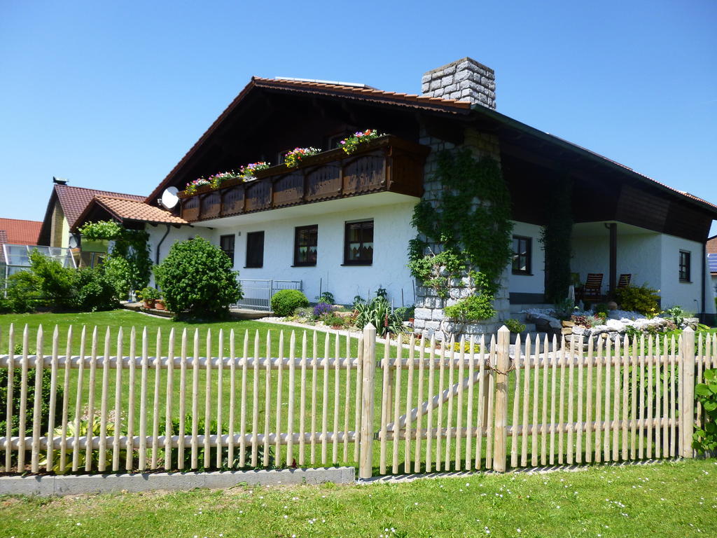Gastehaus Fischer Ξενοδοχείο Eschlkam Εξωτερικό φωτογραφία